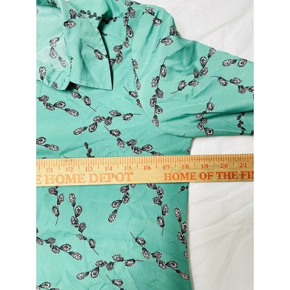 Ann Taylor Womens XS Blouse 1/2 Button Down Roll Tab Sleeves Green Floral Leafs - Picture 7 of 8